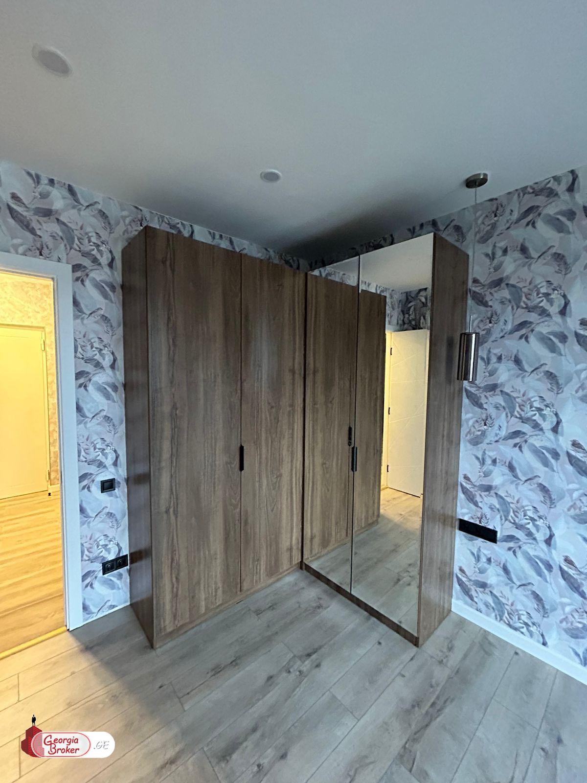 nearly repaired 2-room apartment for sale